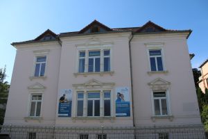 Außenansicht Schulgebäude