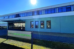 Außenansicht Schulgebäude Berufliches Schulzentrum Weißwasser